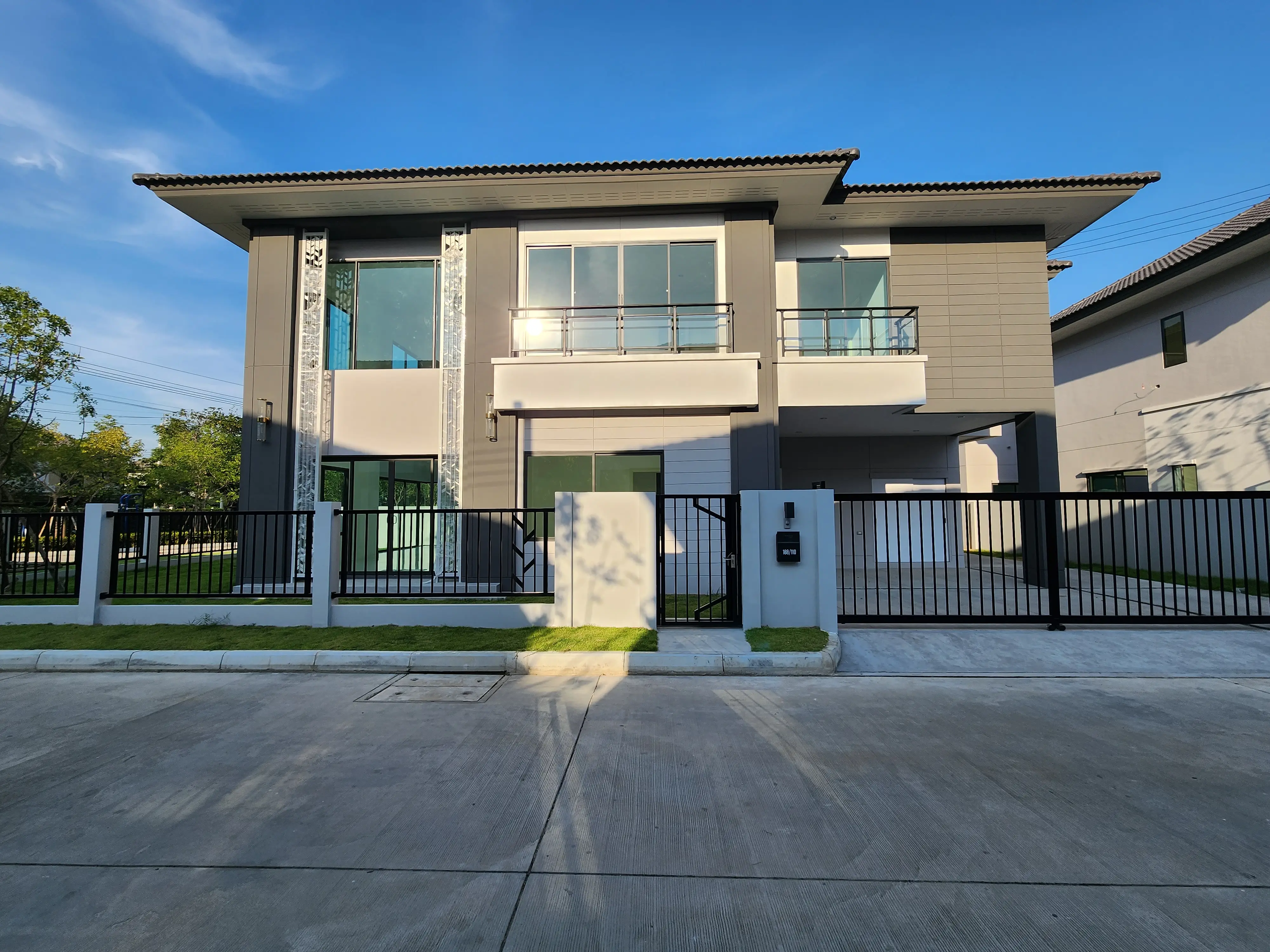 Perfect Life Construction ศูนย์รับสร้างบ้าน ภาพผลงาน Chewarom Nakon In บ้านเดี่ยว รูปที่ 1