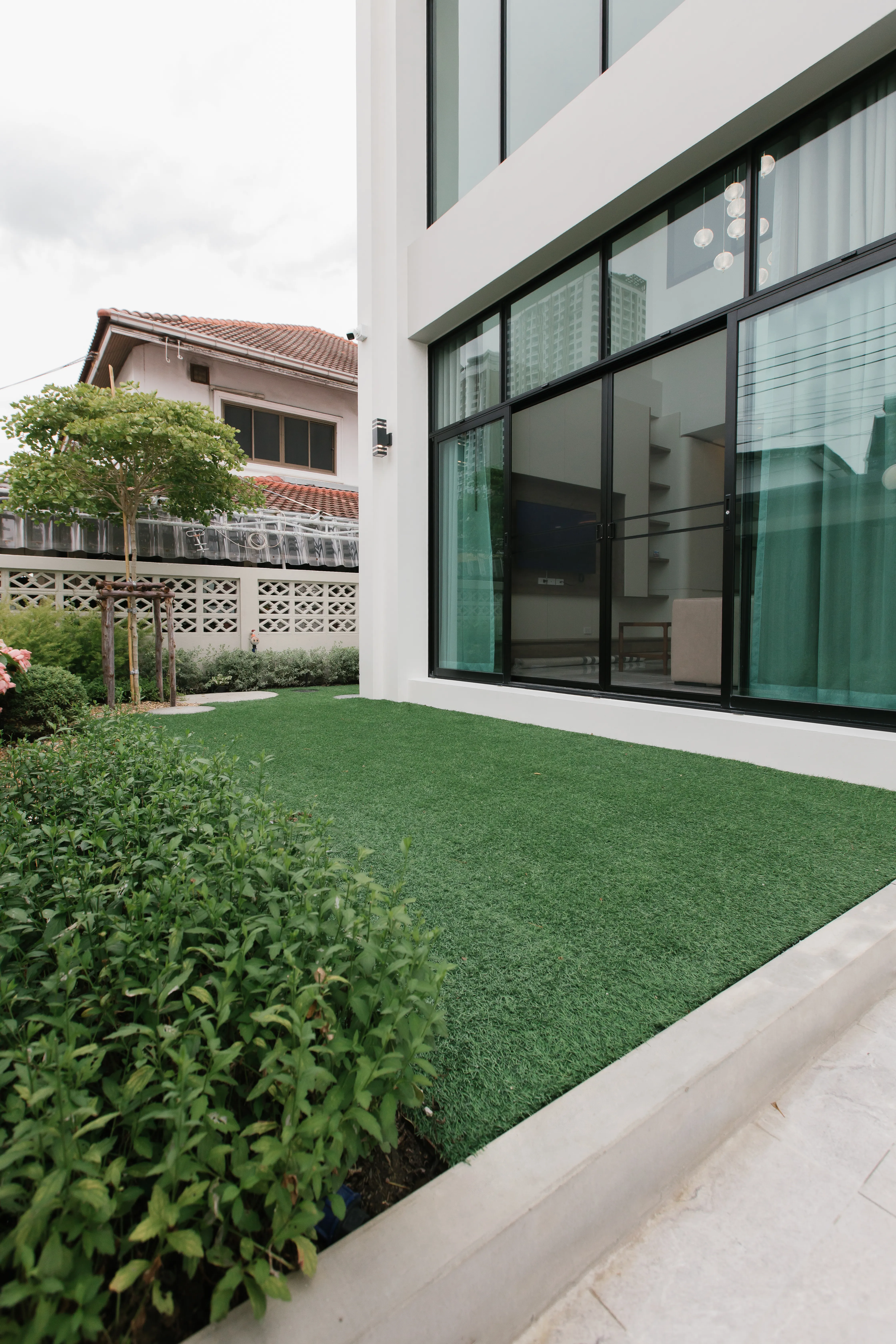 Perfect Life Construction ศูนย์รับสร้างบ้าน ภาพผลงาน บ้านสไตล์ MODERN บ้านคุณเอมมี่คุณแบงค์ รูปที่ 8